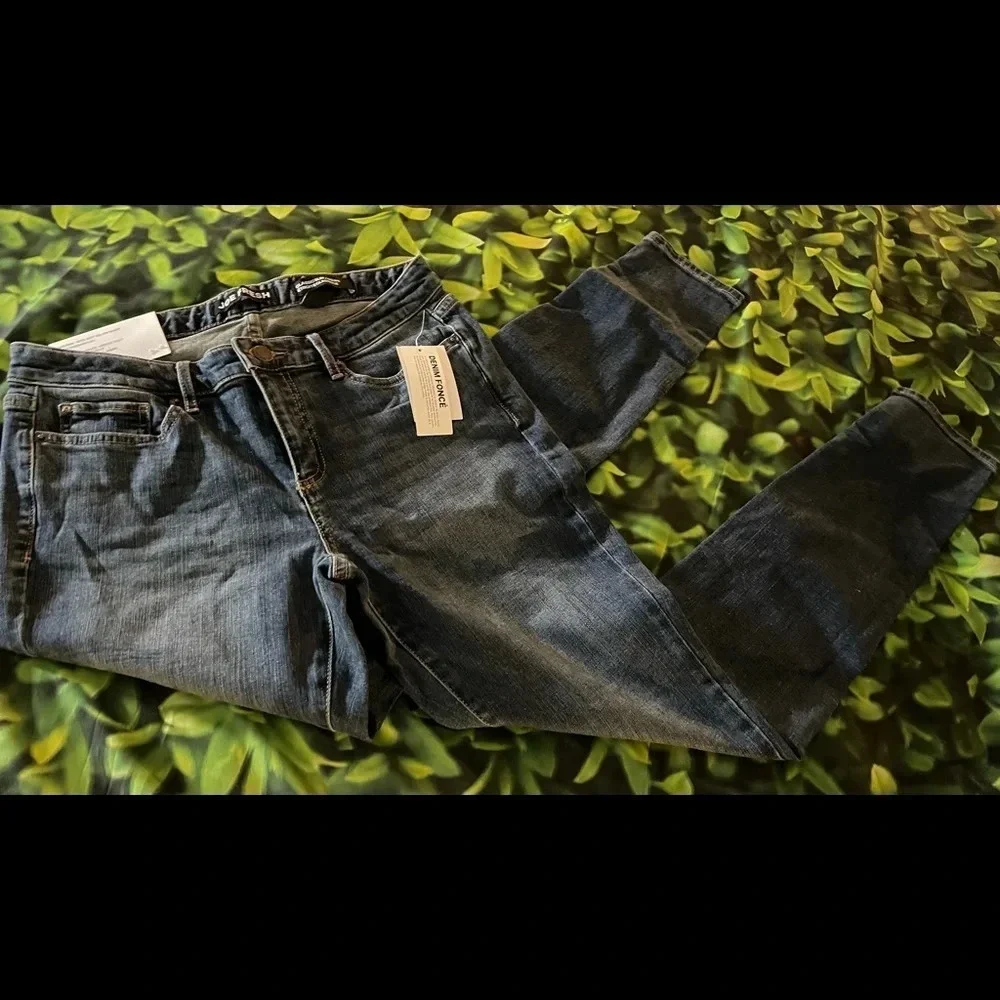 JOE Fresh Classic Slim Jeans, Size 28, NWT - Picture 5 of 7